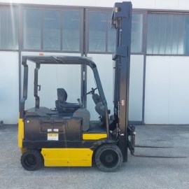 1-carrello elevatore marca om modello E25AC